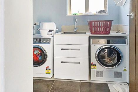 Photo of property in 1 Kelsall Street, Hospital Hill, Napier, 4110