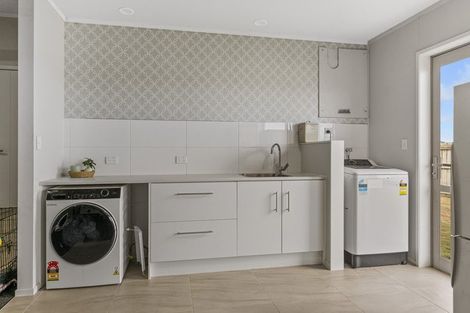 Photo of property in 20 Larlin Drive, Hawera, 4675