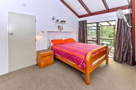 Photo of property in 19 Taihiki Road, Clarks Beach, 2122