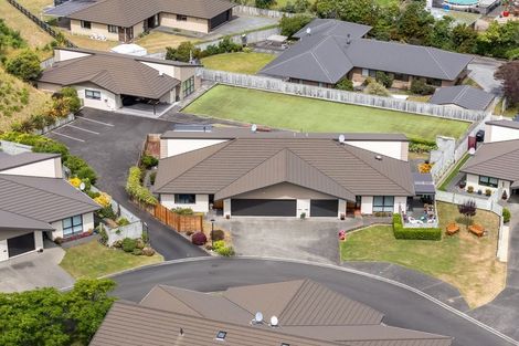 Photo of property in Caversham Park, 2/18 Caversham Road, Westmere, Whanganui, 4501