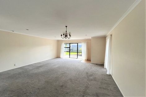 Photo of property in 33a Minaret Drive, Bucklands Beach, Auckland, 2014
