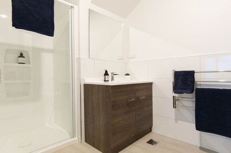 Photo of property in 23 Wharetana Crescent, New Lynn, Auckland, 0600