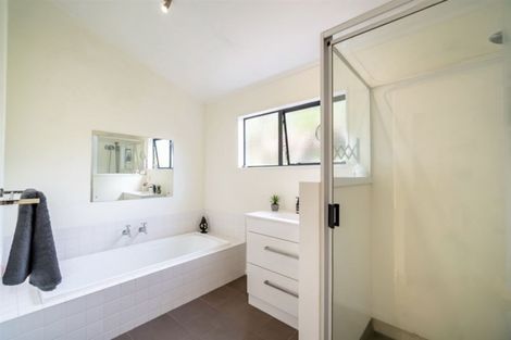 Photo of property in 2/3a City View Terrace, Birkenhead, Auckland, 0626