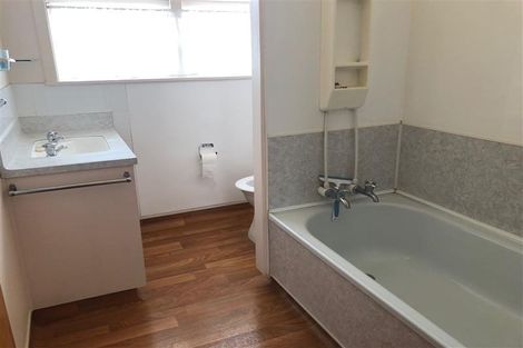 Photo of property in 210a/2 Grove Road, Mayfair, Hastings, 4122