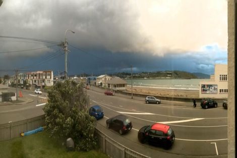 Photo of property in 102u4 Lyall Parade, Lyall Bay, Wellington, 6022