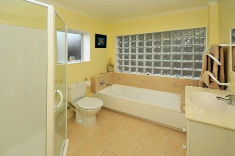 Photo of property in 110 Glamorgan Drive, Torbay, Auckland, 0630