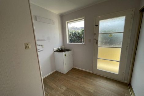 Photo of property in 2 Aiken Road, Saint Johns Hill, Whanganui, 4501