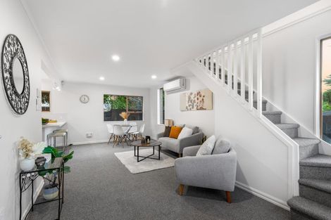 Photo of property in 4/90 Lynwood Road, New Lynn, Auckland, 0600