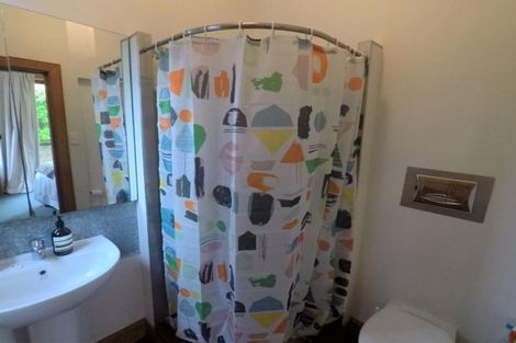 Photo of property in 33 Harland Street, Brooklyn, Wellington, 6021