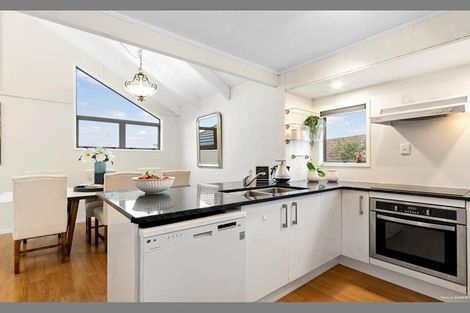 Photo of property in 1/30 Curacao Place, Half Moon Bay, Auckland, 2012