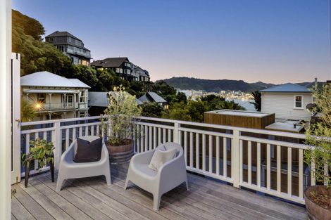 Photo of property in 4 Telford Terrace, Oriental Bay, Wellington, 6011