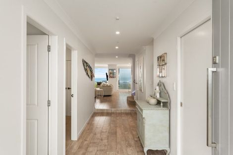 Photo of property in 53 Motiti Road, Papamoa Beach, Papamoa, 3118