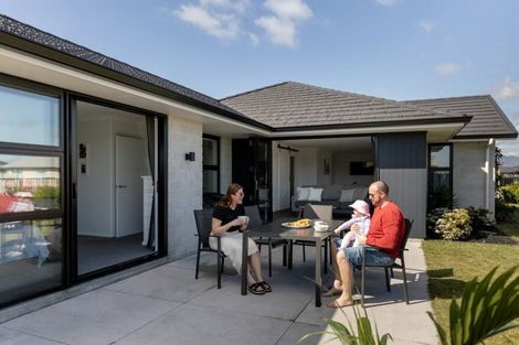 Photo of property in 51 Manawa Road, Papamoa Beach, Papamoa, 3118