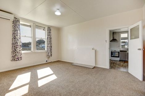 Photo of property in 18 Cornfoot Street, Castlecliff, Whanganui, 4501