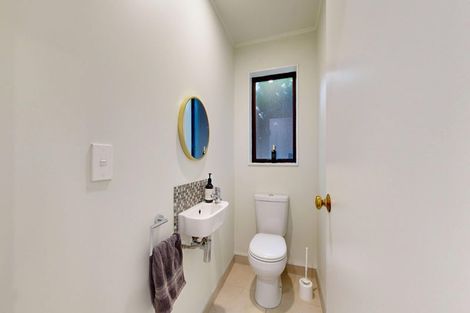 Photo of property in 60 Satara Crescent, Khandallah, Wellington, 6035