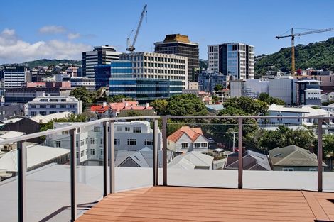 Photo of property in Endeavour Apartments, 125u1 Thorndon Quay, Pipitea, Wellington, 6011