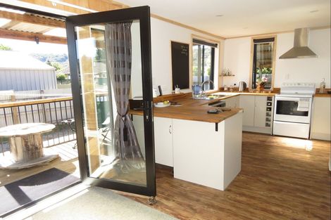 Photo of property in 1 Racecourse Road, Reefton, 7830