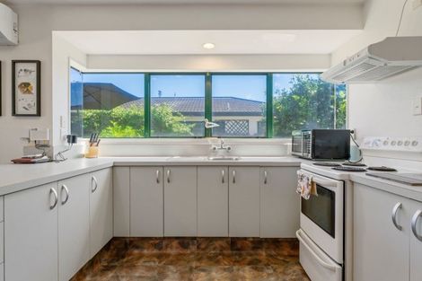 Photo of property in 63 Kane Road, Papamoa Beach, Papamoa, 3118