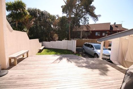 Photo of property in 2/18 Reid Road, New Lynn, Auckland, 0600