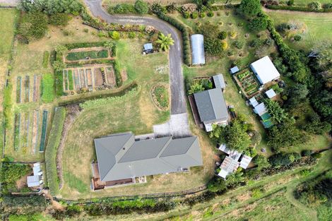 Photo of property in 347 Henwood Road, Hillsborough, New Plymouth, 4372