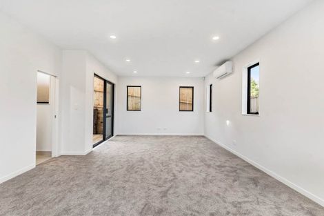 Photo of property in 40c Cyclarama Crescent, Massey, Auckland, 0614