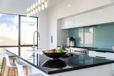 Photo of property in 5 Greenfinch Road, Hobsonville, Auckland, 0616