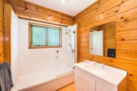 Photo of property in 9 Hurworth Grove, Waikanae, 5036
