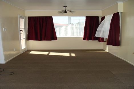 Photo of property in 90 Edgewater Drive, Pakuranga, Auckland, 2010