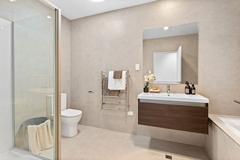 Photo of property in 16 Hema Road, Hobsonville, 0616