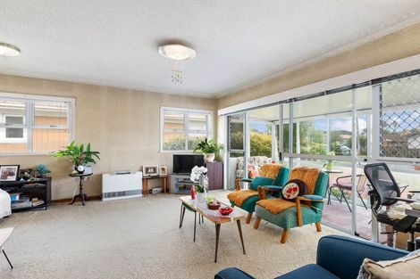 Photo of property in 12 Taikata Road, Te Atatu Peninsula, Auckland, 0610