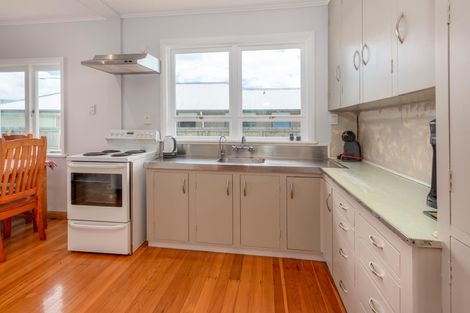 Photo of property in 1 Carr Street, Tuakau, 2121