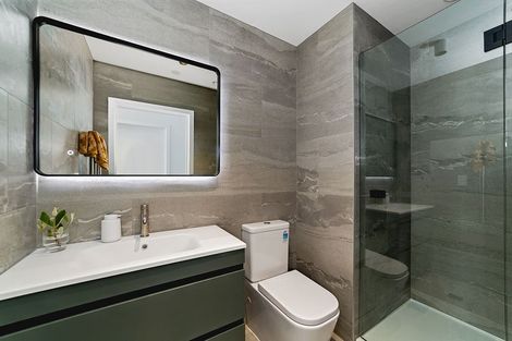 Photo of property in 12 Hugh Street, Mount Cook, Wellington, 6021