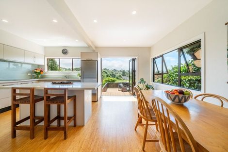 Photo of property in 13 Bayview Road, Paremata, Porirua, 5024