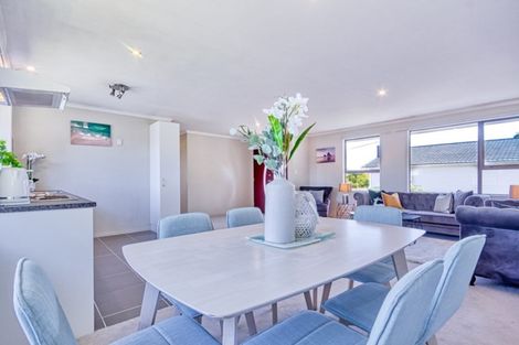 Photo of property in 1/185 Royal Road, Massey, Auckland, 0614