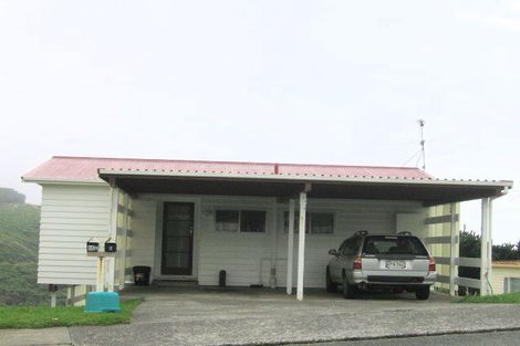 Photo of property in 66a Baylands Drive, Newlands, Wellington, 6037