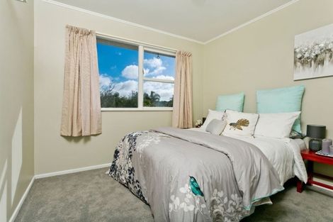 Photo of property in 32 Hatherlow Street, Glenfield, Auckland, 0629