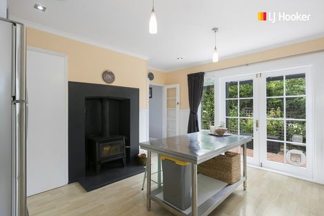 Photo of property in 10 Glen Road, Mornington, Dunedin, 9011
