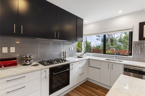 Photo of property in 2/19 Chiania Place, Somerville, Auckland, 2014