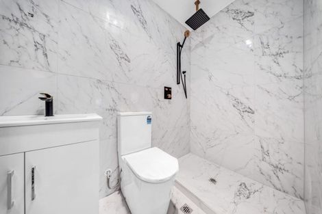 Photo of property in 18 Addington Avenue, Manurewa, Auckland, 2102
