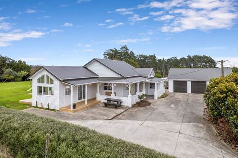 Photo of property in 1312 Devon Road, Brixton, Waitara, 4382