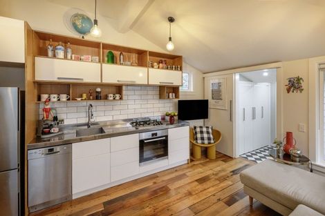 Photo of property in 246 Adelaide Road, Newtown, Wellington, 6021