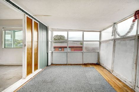 Photo of property in 141 Centreway Road, Orewa, 0931