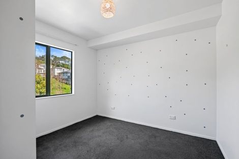 Photo of property in 121b Sunnyside Road, Sunnyvale, Auckland, 0612