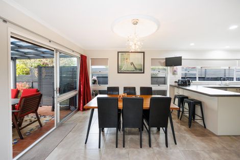 Photo of property in 52 Kentucky Way, Awapuni, Palmerston North, 4412