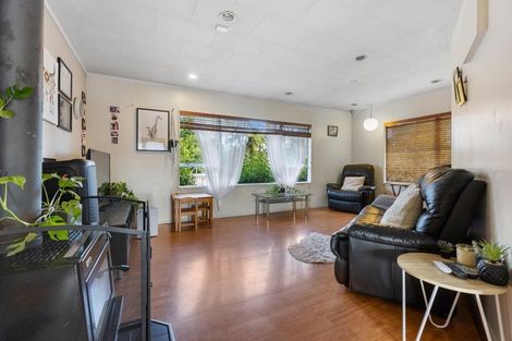 Photo of property in 98 Oxford Road, Okato, 4335