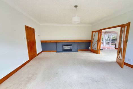 Photo of property in 11 Taranaki Street, Saint Johns Hill, Whanganui, 4501