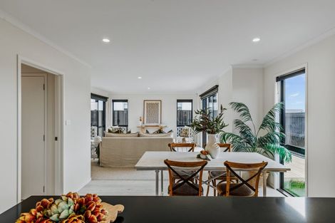 Photo of property in 16 Rehua Way, Papamoa, 3118