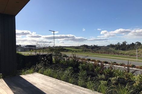 Photo of property in 106 Puhirake Crescent, Pyes Pa, Tauranga, 3112