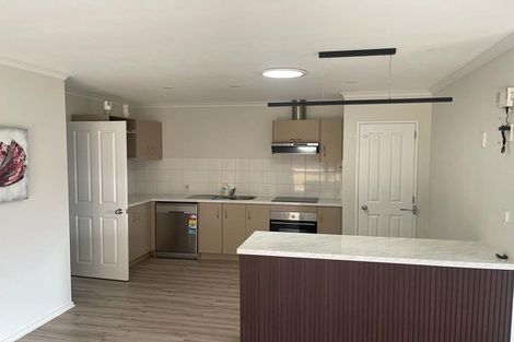 Photo of property in 12 Richard Halse Drive, Manurewa, Auckland, 2105