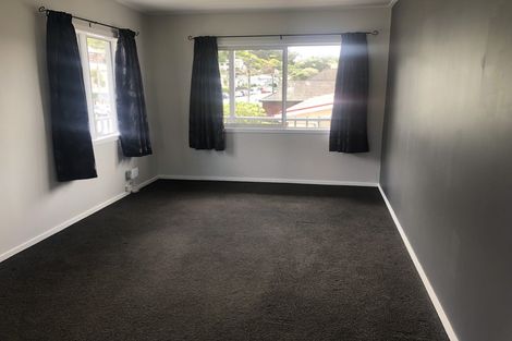 Photo of property in 3/175 Queens Drive, Lyall Bay, Wellington, 6022